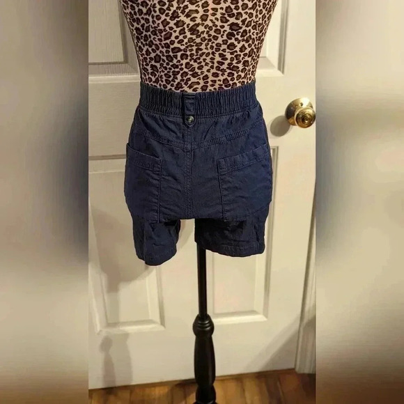Sonoma Cargo Women's Shorts(Size 16 Navy Color) (EUC) - Picture 4 of 10